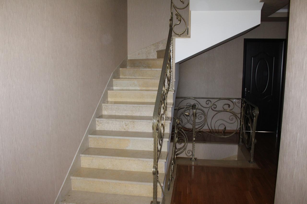 Leon Tbilisi Exterior foto